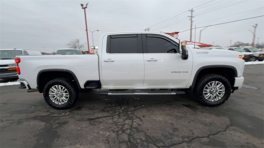Used 2020 Chevrolet Silverado 2500 High Country w/ Z71 Off-Road Package image 9