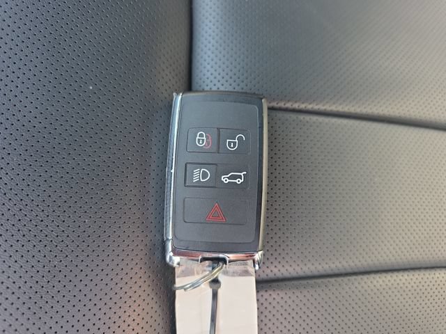 Used 2025 Land Rover Range Rover Sport SE AWD/4WD image 37