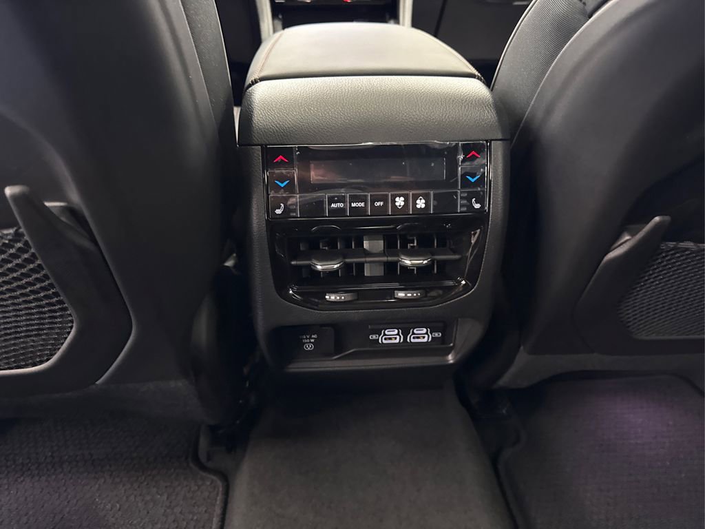 Used 2023 Jeep Grand Cherokee Summit image 39