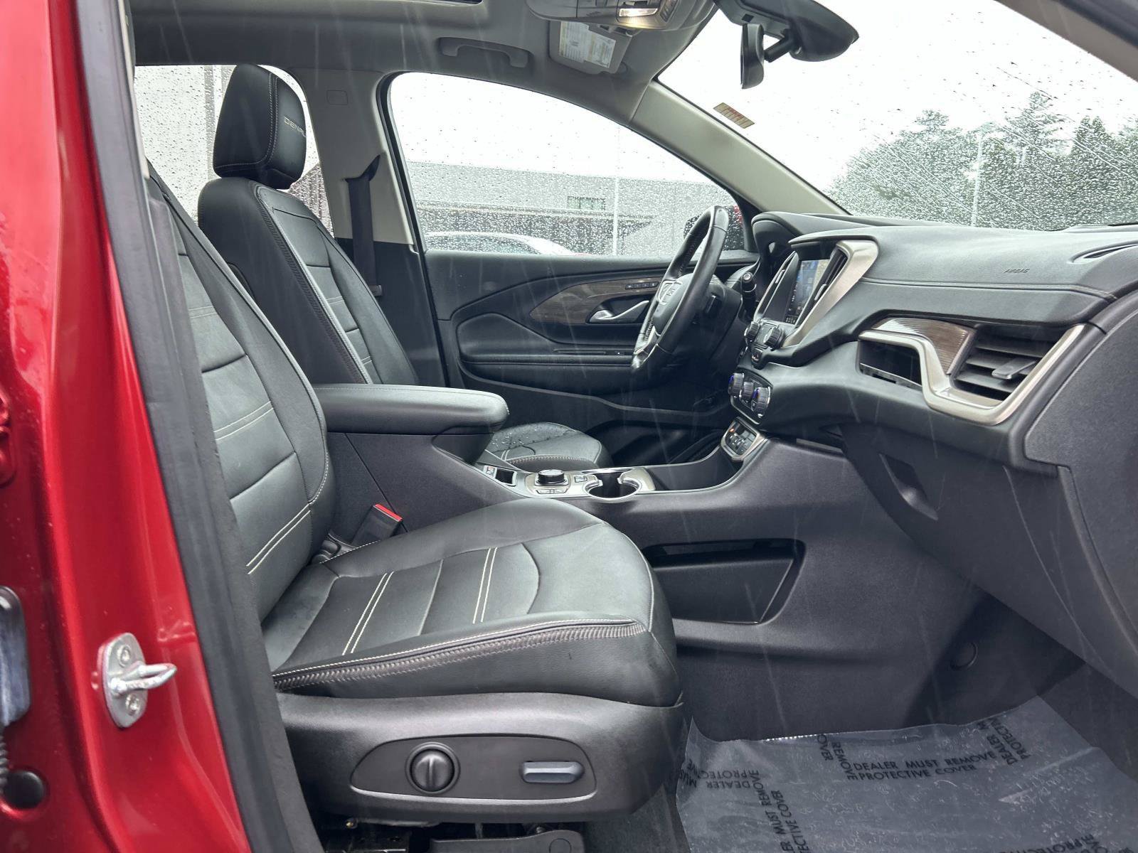 Used 2022 GMC Terrain Denali w/ Denali Premium Package AWD/4WD image 18