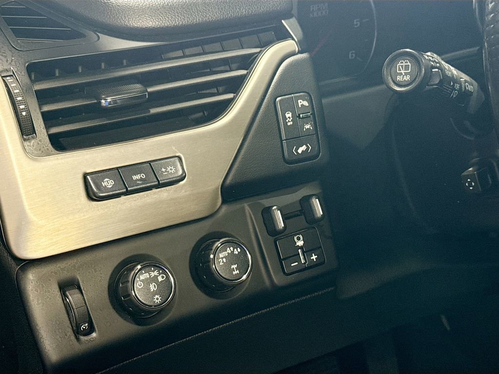 Used 2019 GMC Yukon XL Denali image 10