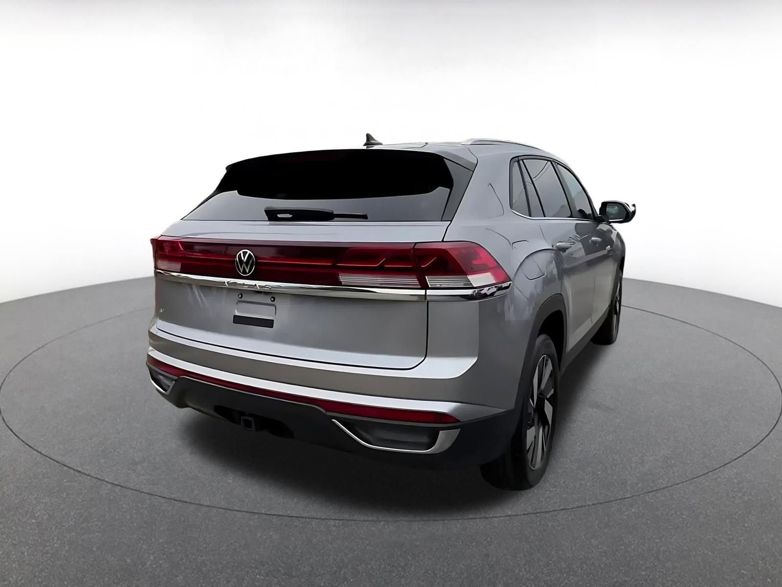 Used 2025 Volkswagen Atlas Cross Sport SE image 12