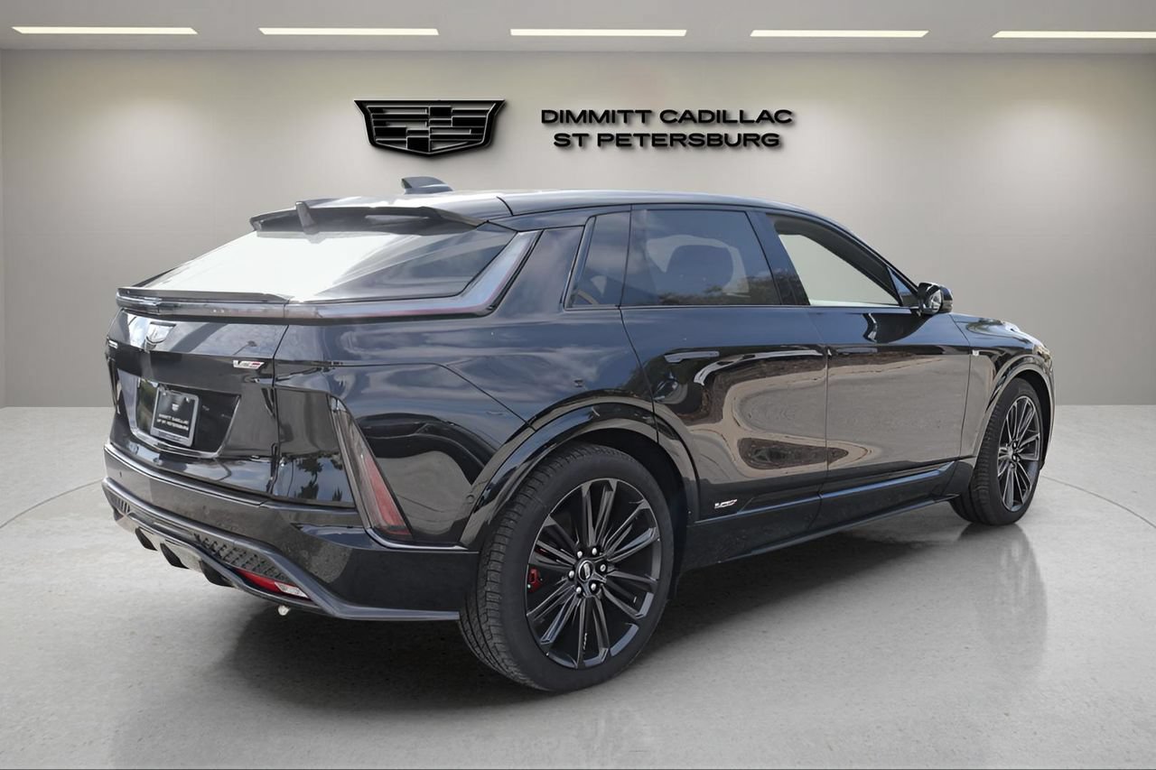 New 2026 Cadillac Lyriq V w/ Exterior Carbon Fiber Package AWD/4WD image 5