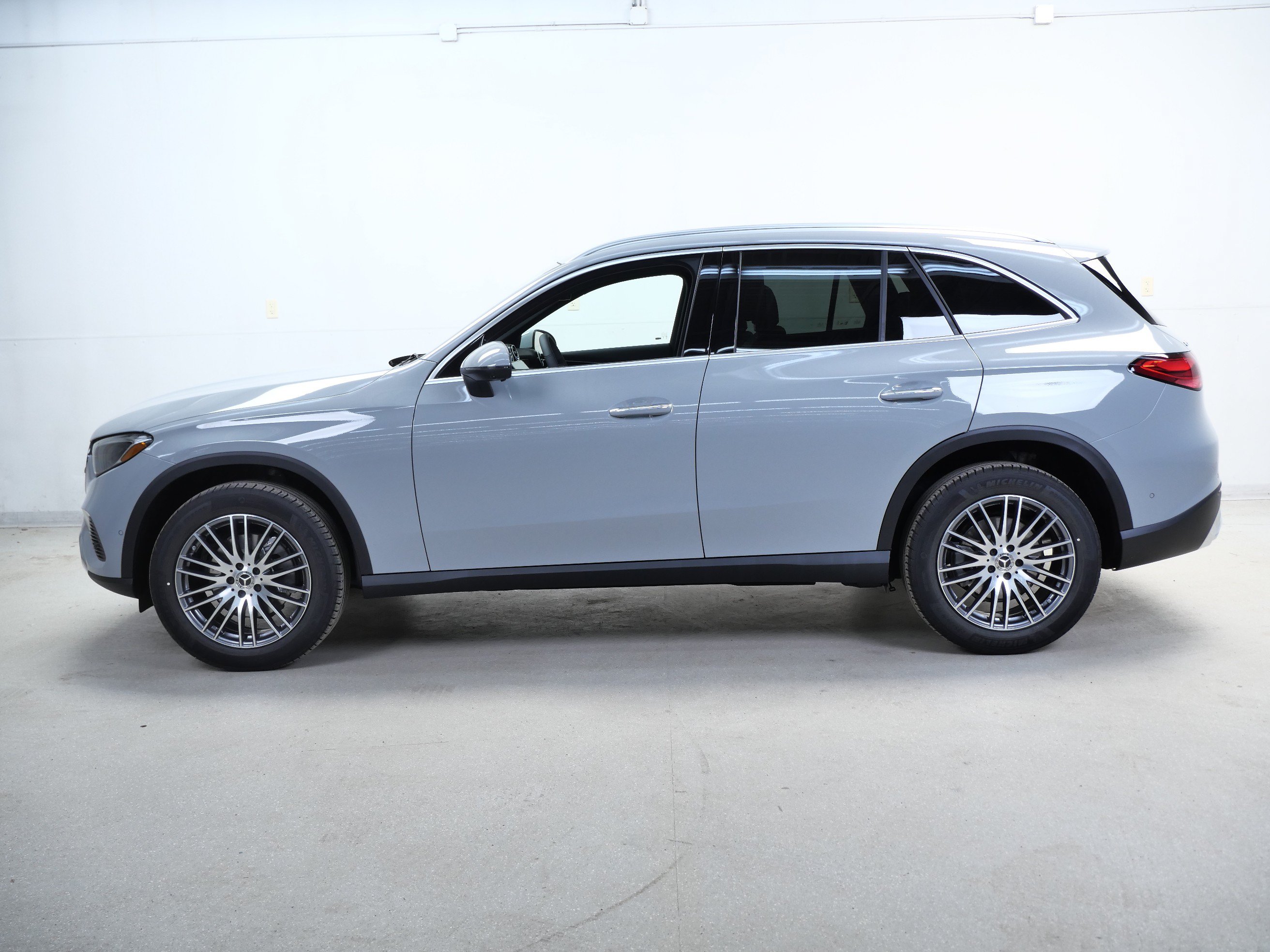 New 2026 Mercedes-Benz GLC 300 4MATIC image 5