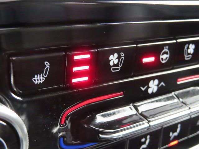 Used 2024 Jeep Grand Cherokee Overland w/ Luxury Tech Group IV image 6