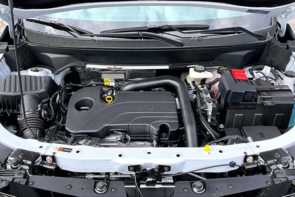 New 2027 Chevrolet Equinox RS w/ Safety and Technology Package FWD image 11