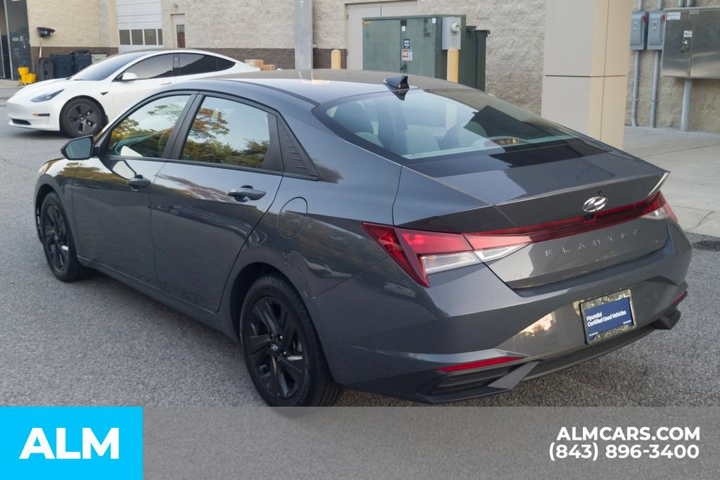 Used 2023 Hyundai Elantra SEL FWD image 9