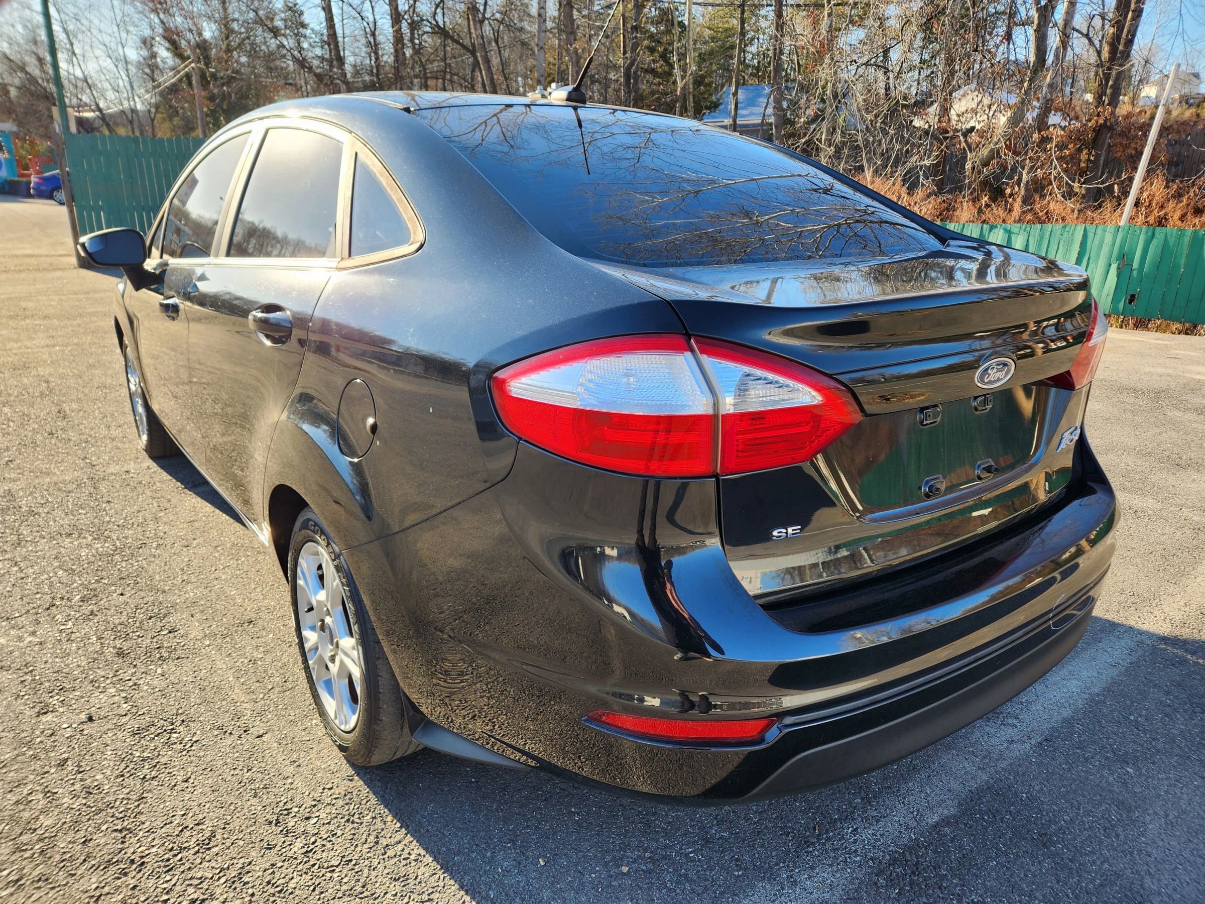 Used 2016 Ford Fiesta SE image 10
