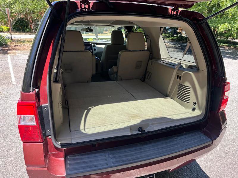 Used 2012 Ford Expedition Limited RWD image 15