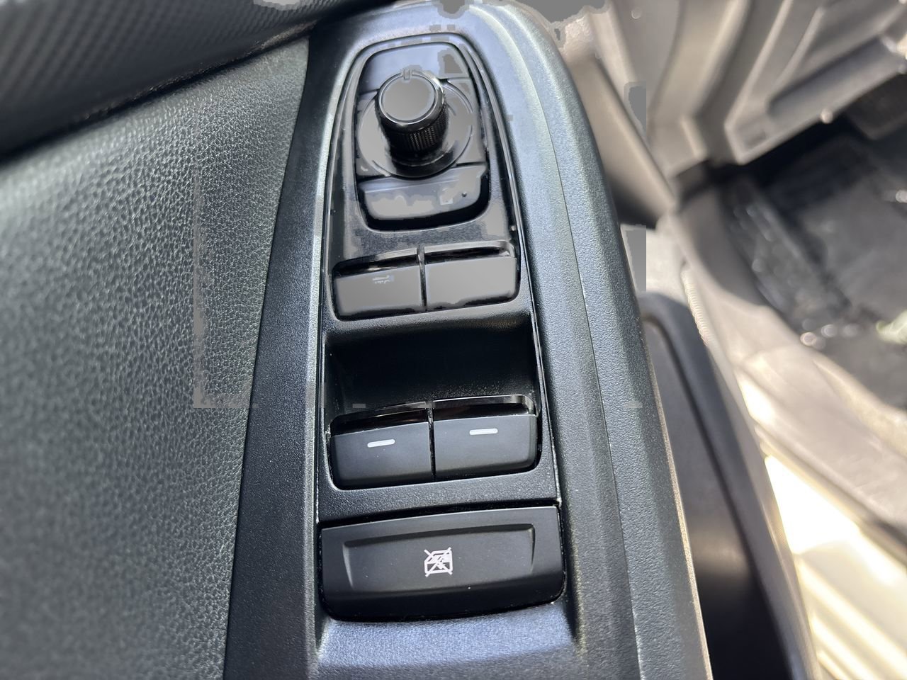 Used 2024 Subaru Crosstrek 2.0i Premium image 16