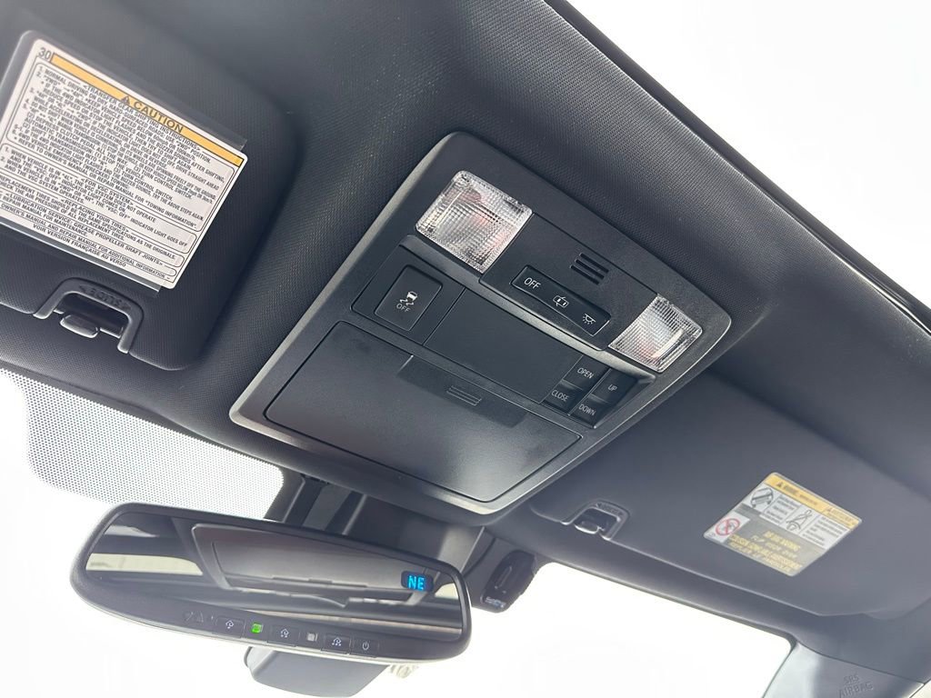 Used 2018 Toyota Tacoma Limited image 24