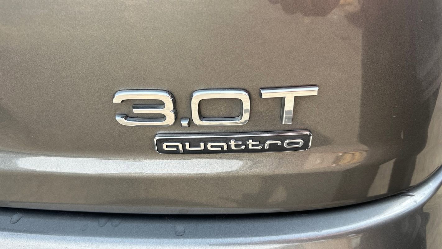 Used 2017 Audi Q7 3.0T Premium Plus w/ Premium Plus Package image 18