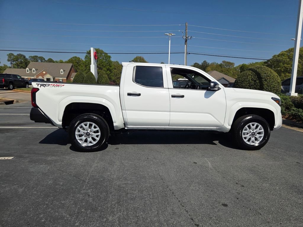 Used 2025 Toyota Tacoma SR image 11