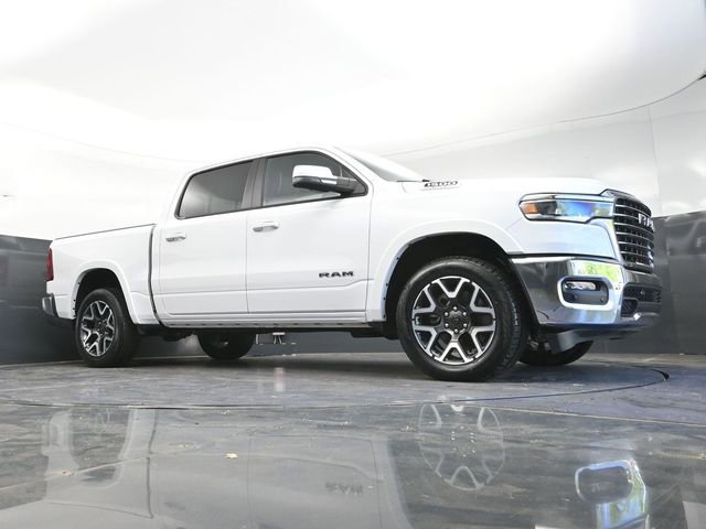Used 2025 RAM 1500 Laramie AWD/4WD image 35