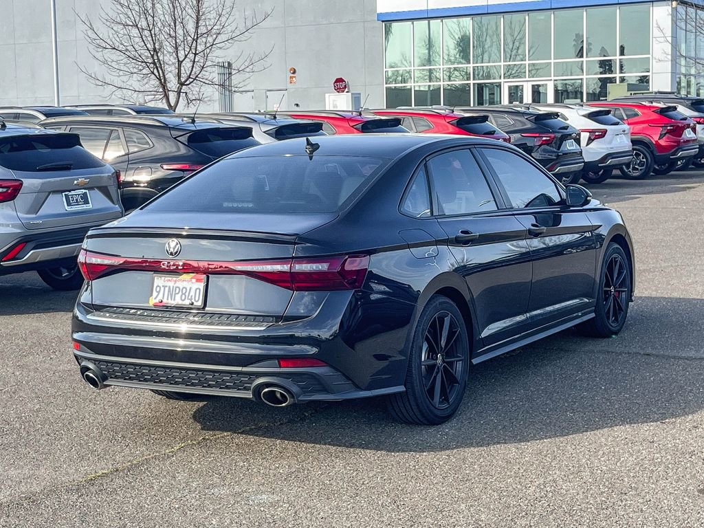 Used 2025 Volkswagen Jetta GLI Autobahn image 4