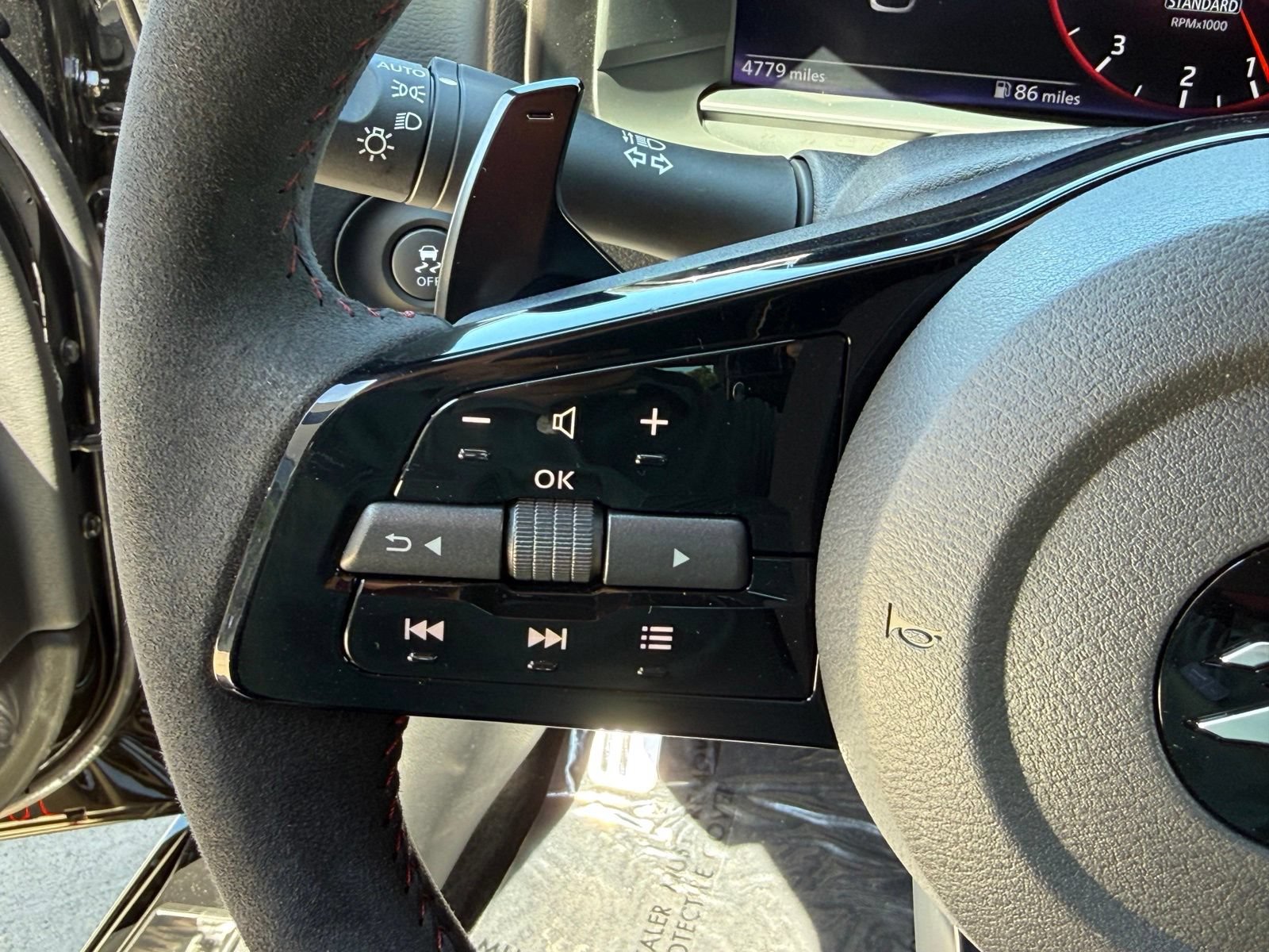 Used 2024 Nissan Z NISMO w/ Floor Mat Package RWD image 25