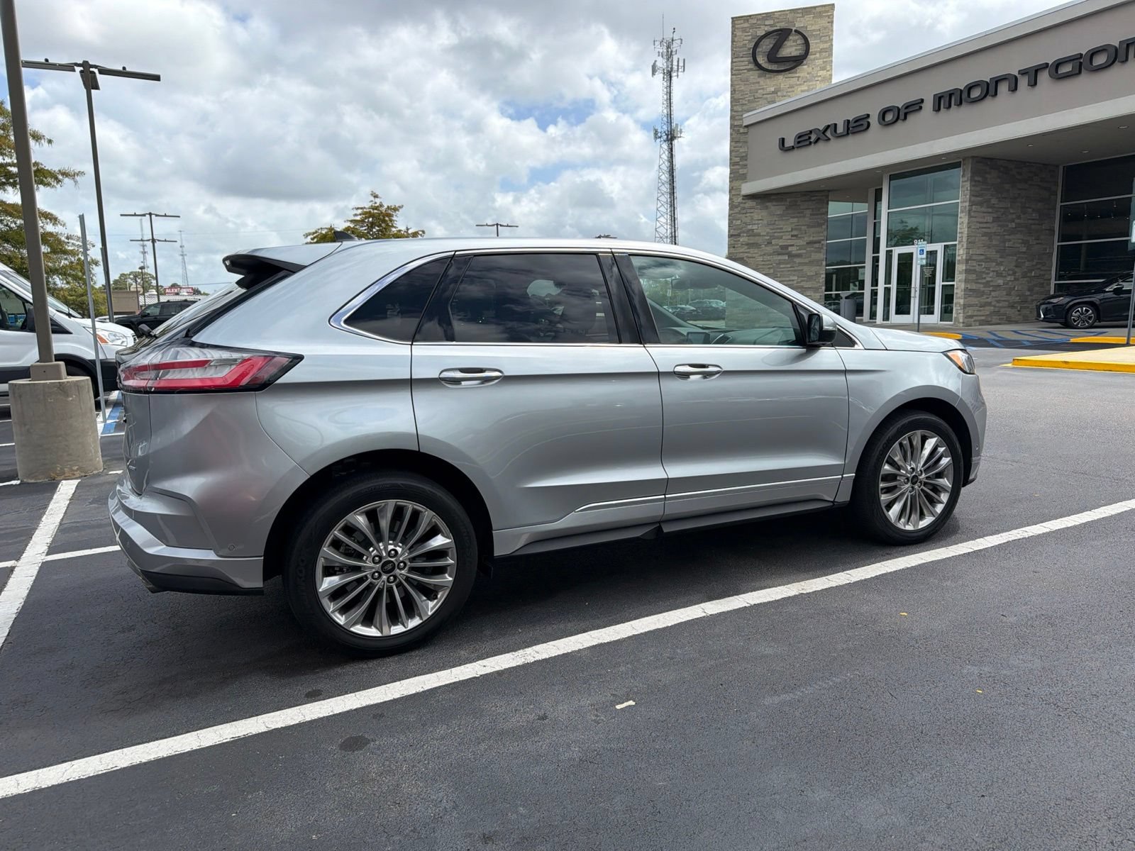 Used 2024 Ford Edge Titanium w/ Titanium Elite Package AWD/4WD image 10