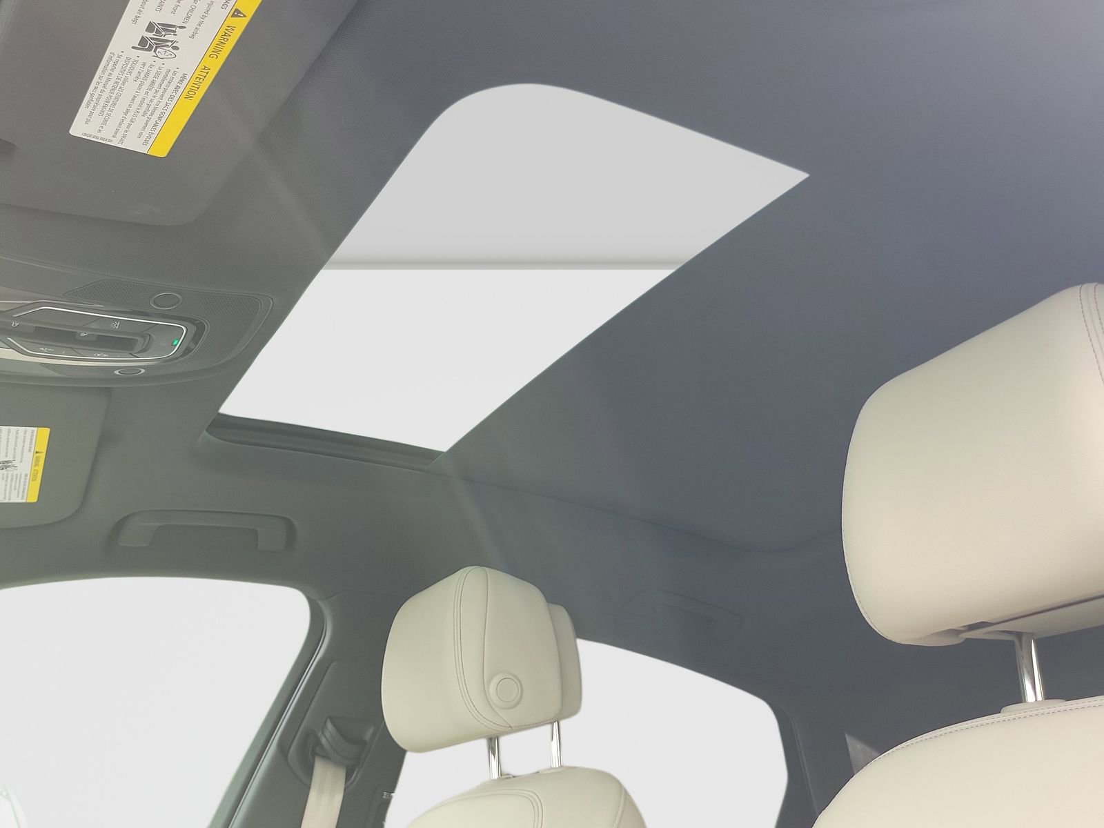 Used 2024 Audi Q8 e-tron Premium Plus w/ Premium Plus Package image 33