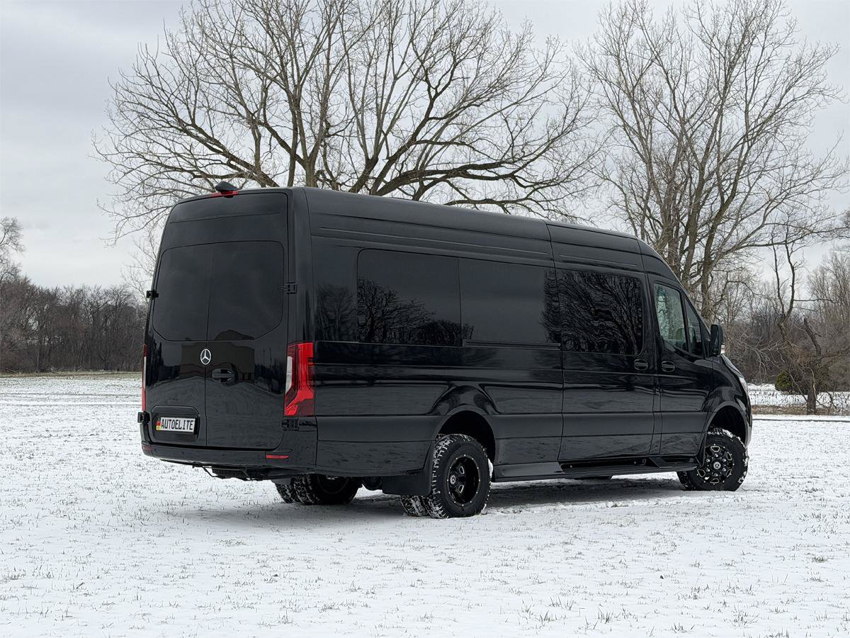 Used 2024 Mercedes-Benz Sprinter 3500 image 36