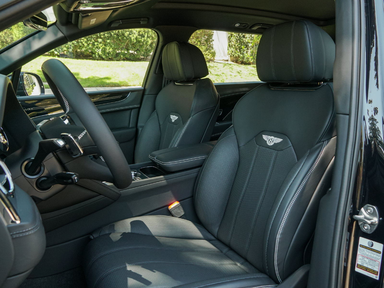New 2025 Bentley Bentayga Extended Wheelbase AWD/4WD image 21