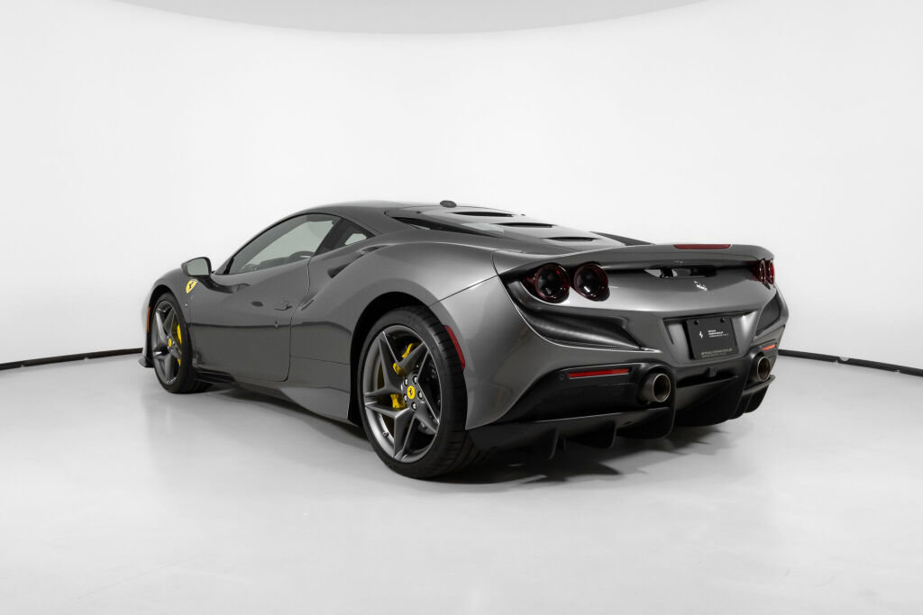 Used 2022 Ferrari F8 Tributo image 5