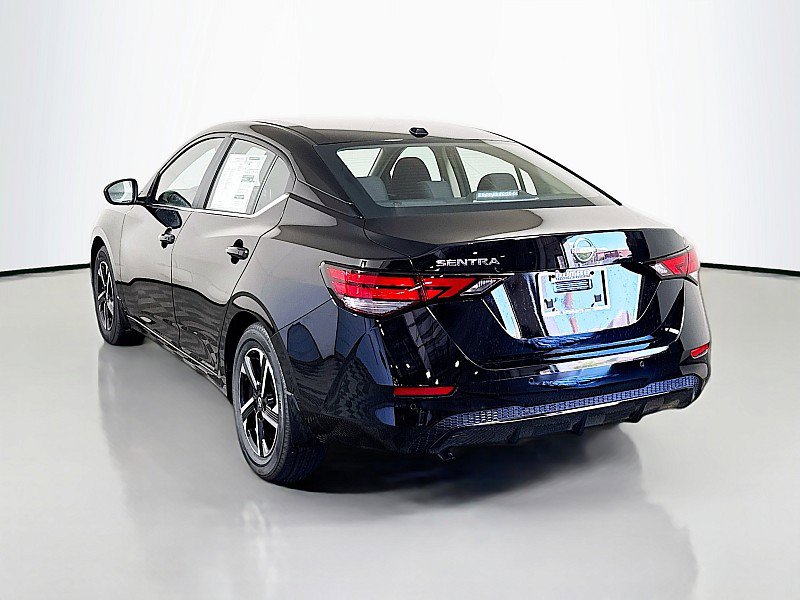 Used 2025 Nissan Sentra SV w/ Trunk Package image 5