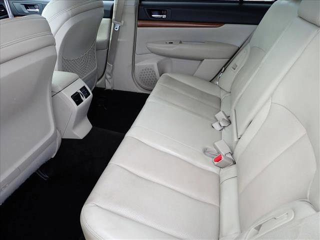 Used 2014 Subaru Outback 3.6R Limited w/ Moonroof Package image 9