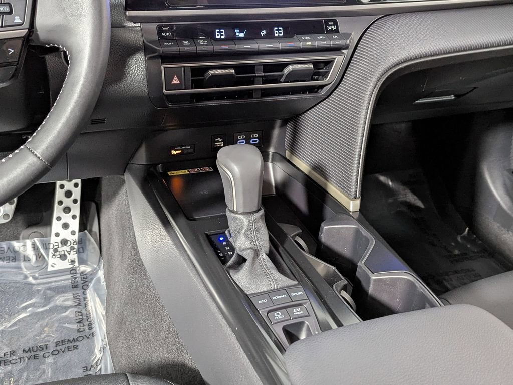 Certified 2025 Toyota Camry SE image 25