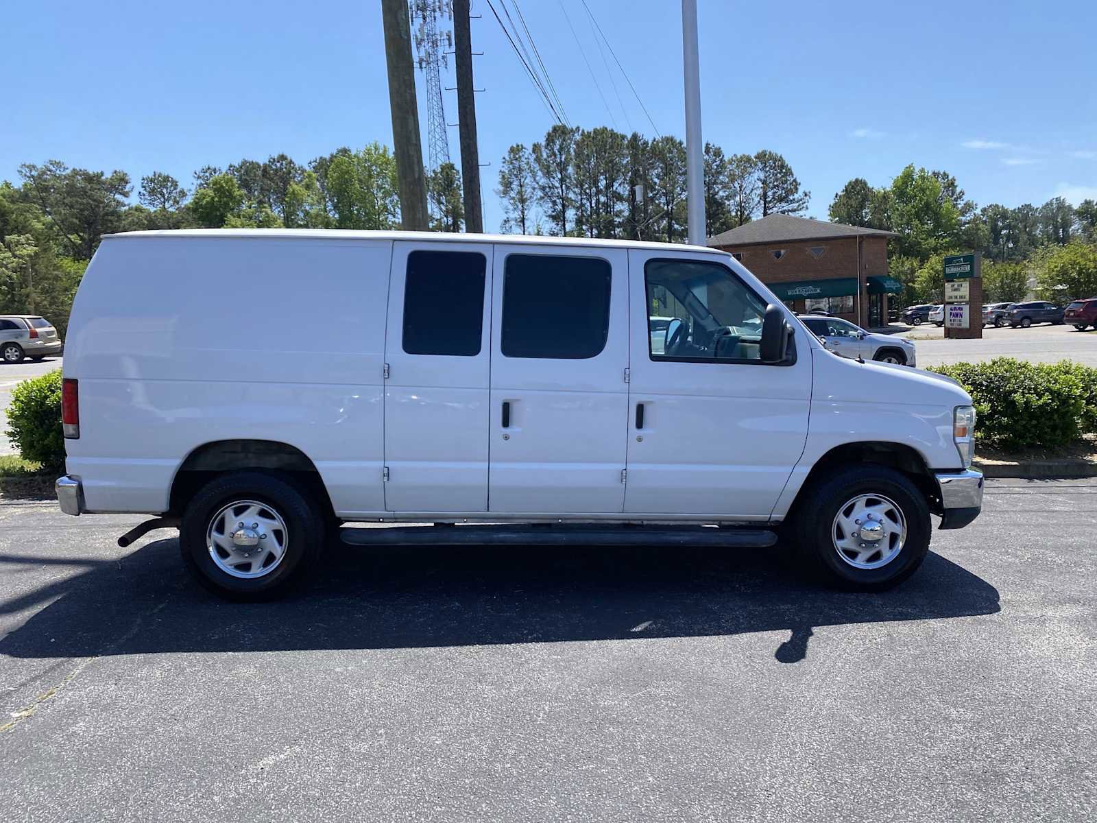 Used 2014 Ford E-250 and Econoline 250 w/ Power Group RWD image 4