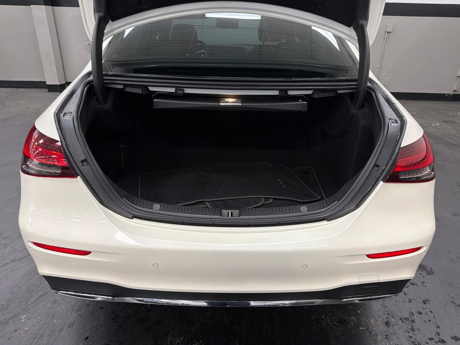 Used 2022 Mercedes-Benz E 450 4MATIC Sedan image 16