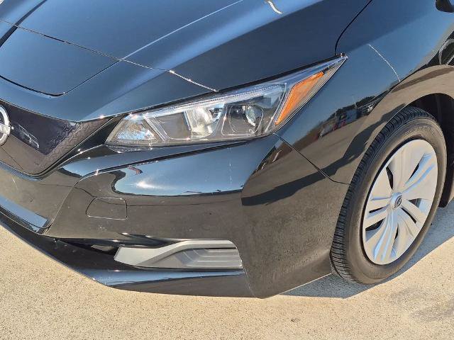Certified 2025 Nissan Leaf S FWD image 12