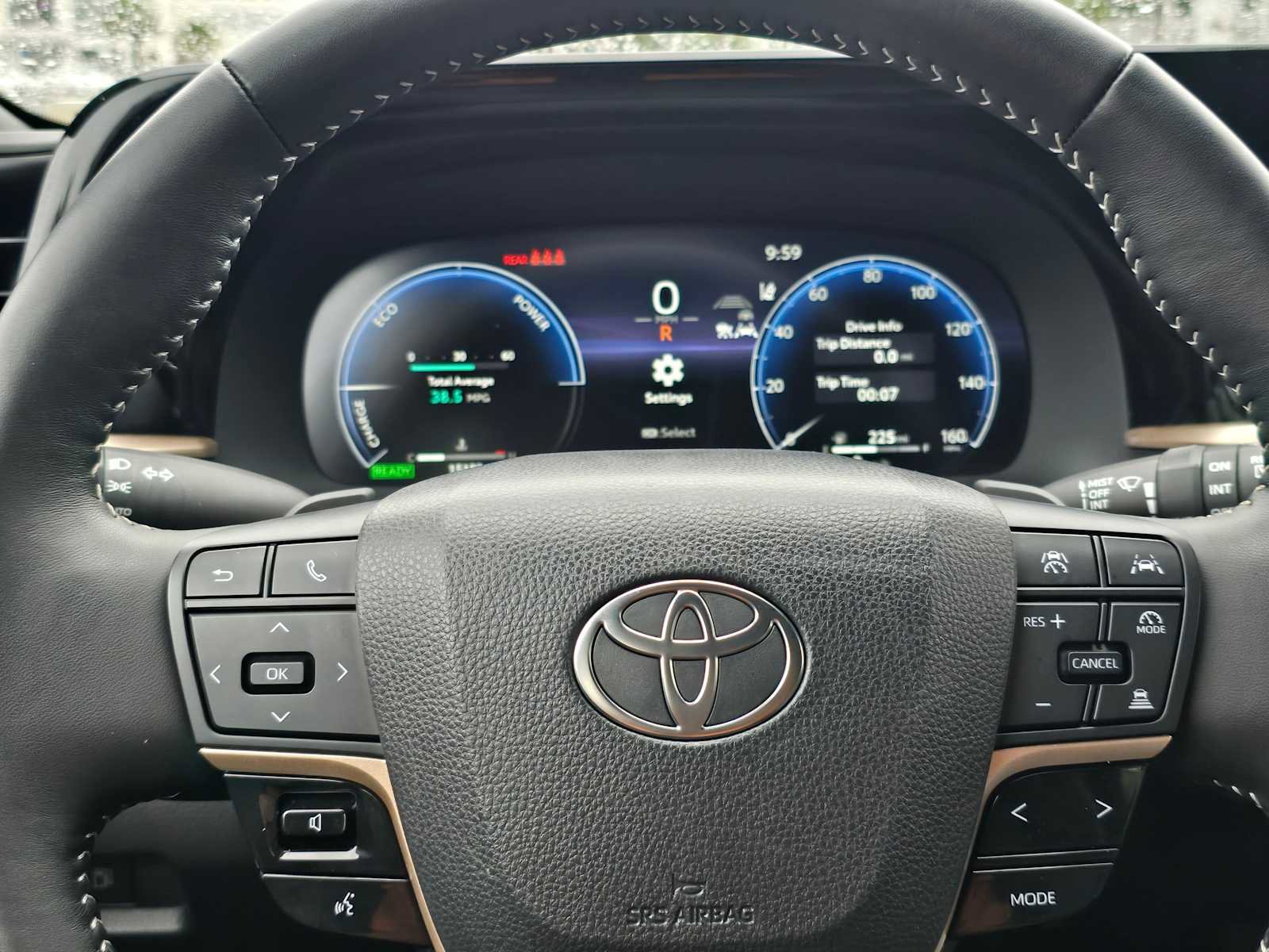 Used 2025 Toyota Crown Signia XLE image 31