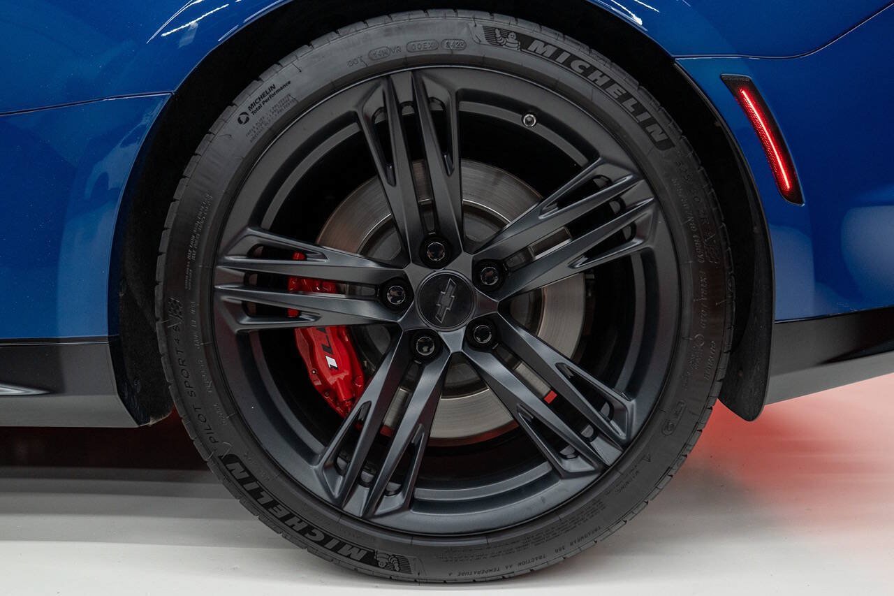 Used 2023 Chevrolet Camaro ZL1 RWD image 28