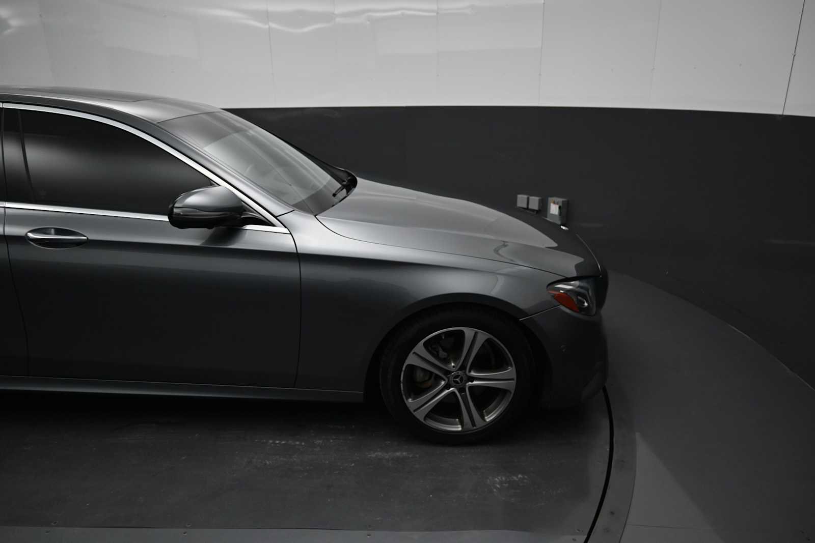 Used 2019 Mercedes-Benz E 300 4MATIC image 11