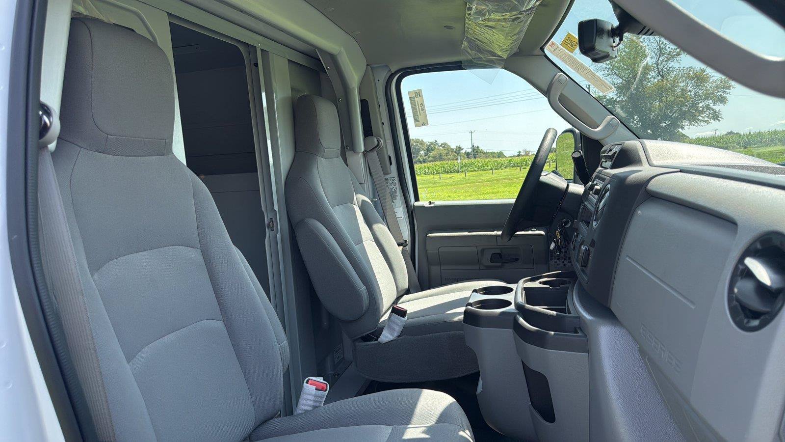 New 2027 Ford E-350 and Econoline 350 Super Duty w/ Power Equipment Group RWD image 15