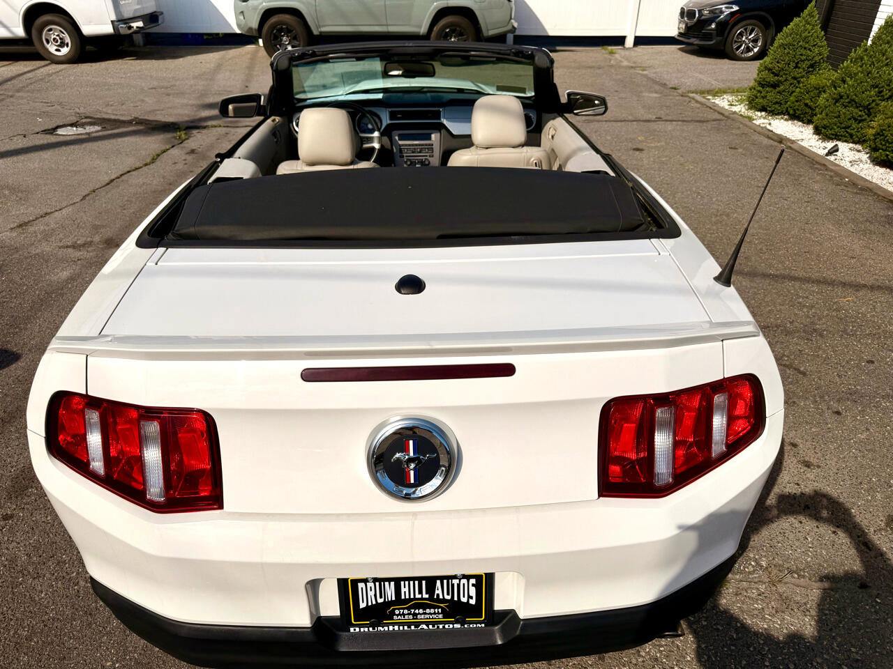 Used 2010 Ford Mustang Convertible image 34