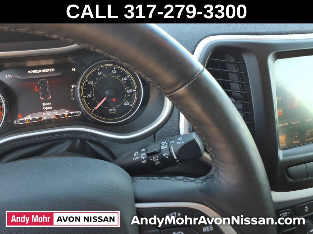 Used 2014 Jeep Cherokee Trailhawk w/ Comfort/Convenience Group AWD/4WD image 24