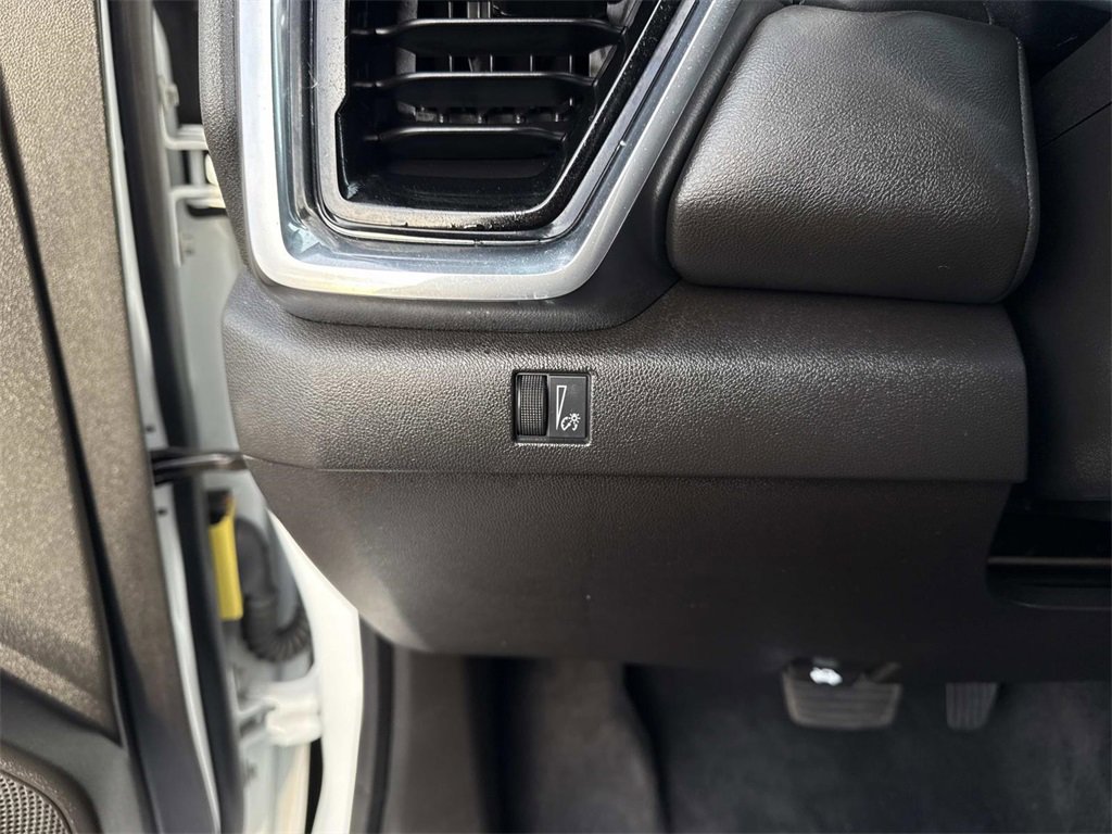 Used 2024 GMC Canyon Elevation image 12