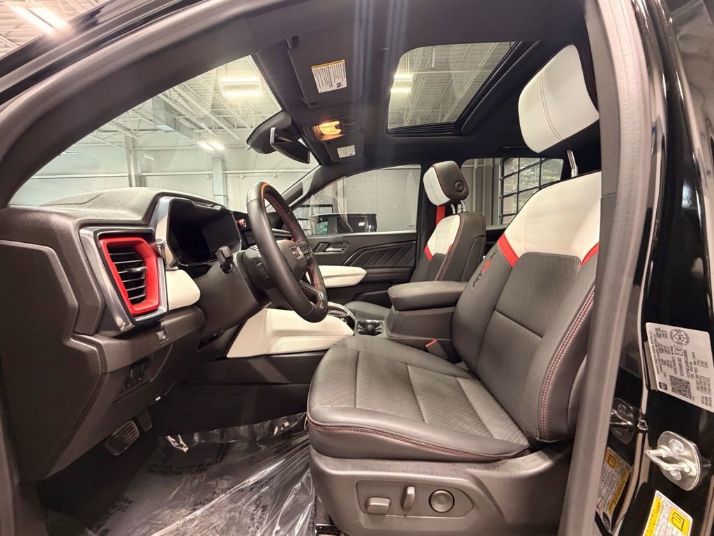 Used 2024 GMC Canyon AT4X image 23