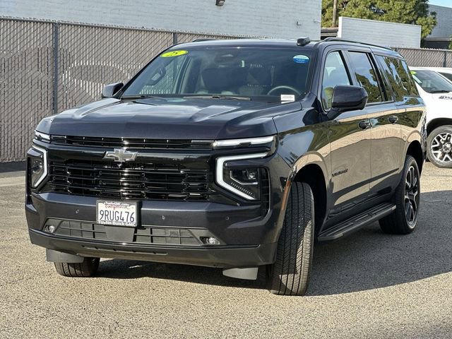 Used 2025 Chevrolet Suburban RST image 8