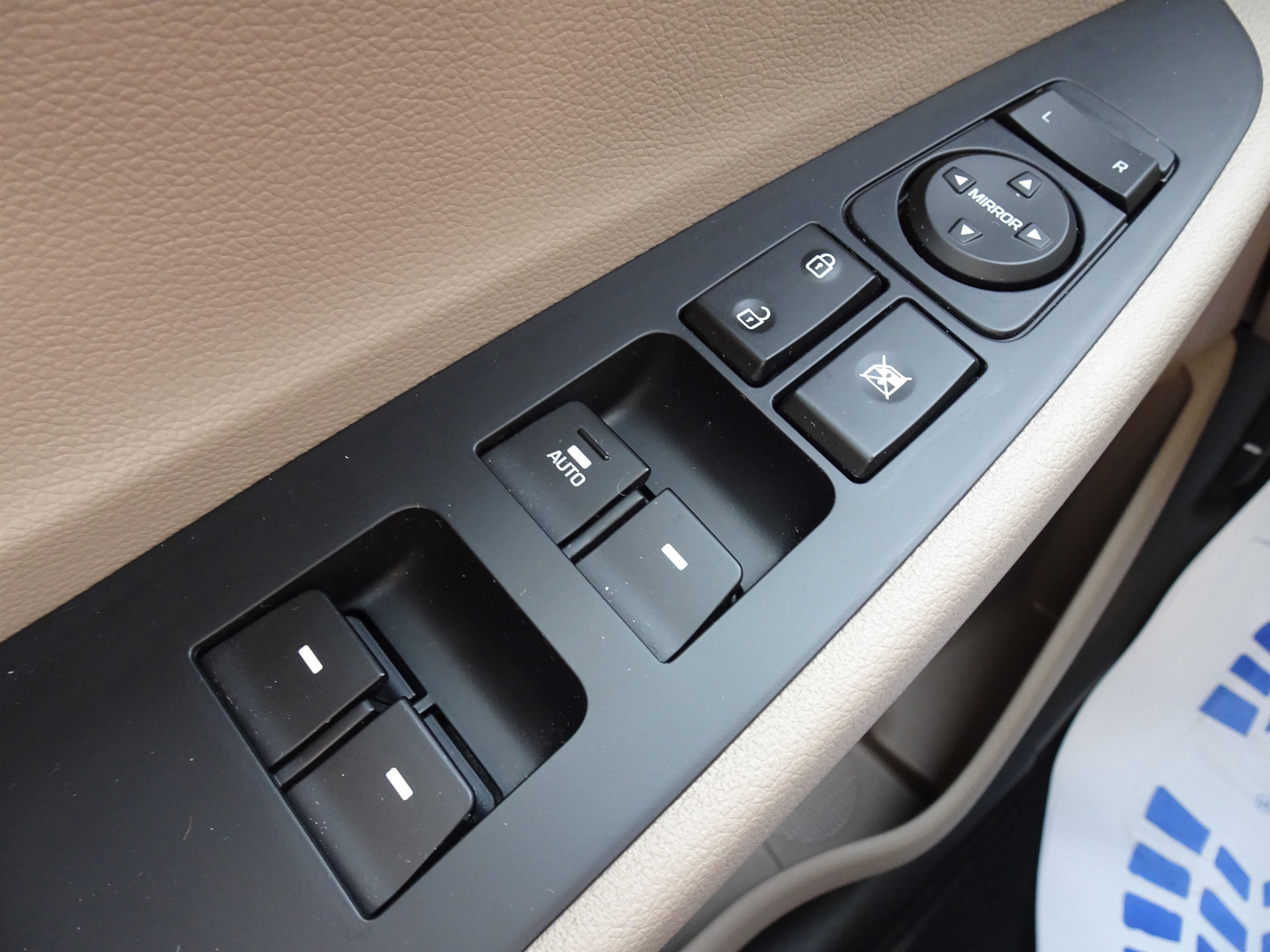 Used 2020 Hyundai Tucson Sport w/ Cargo Package image 23