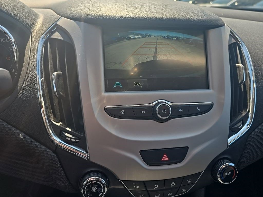 Used 2018 Chevrolet Cruze LS image 13