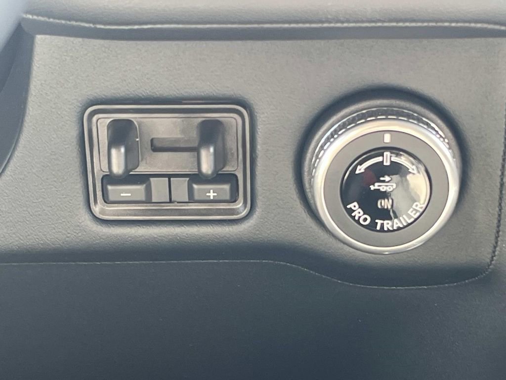 New 2025 Lincoln Navigator Reserve AWD/4WD image 22