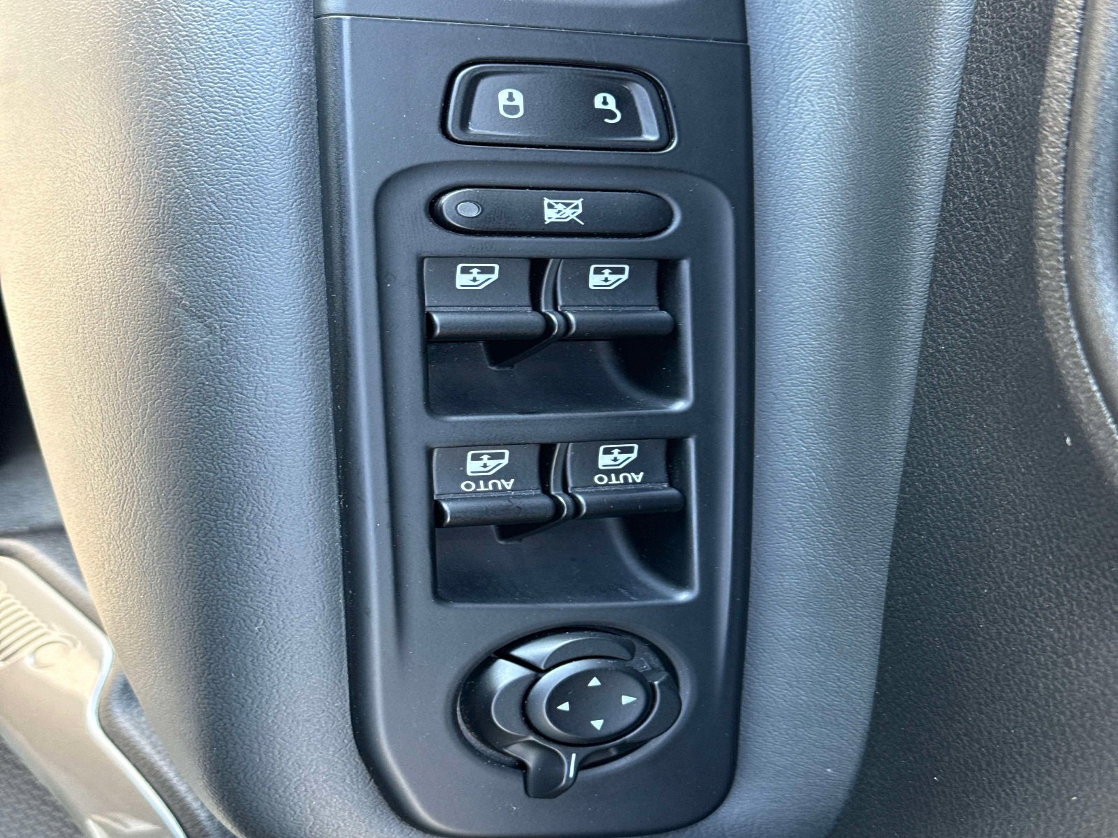 Used 2023 Jeep Renegade Latitude image 20