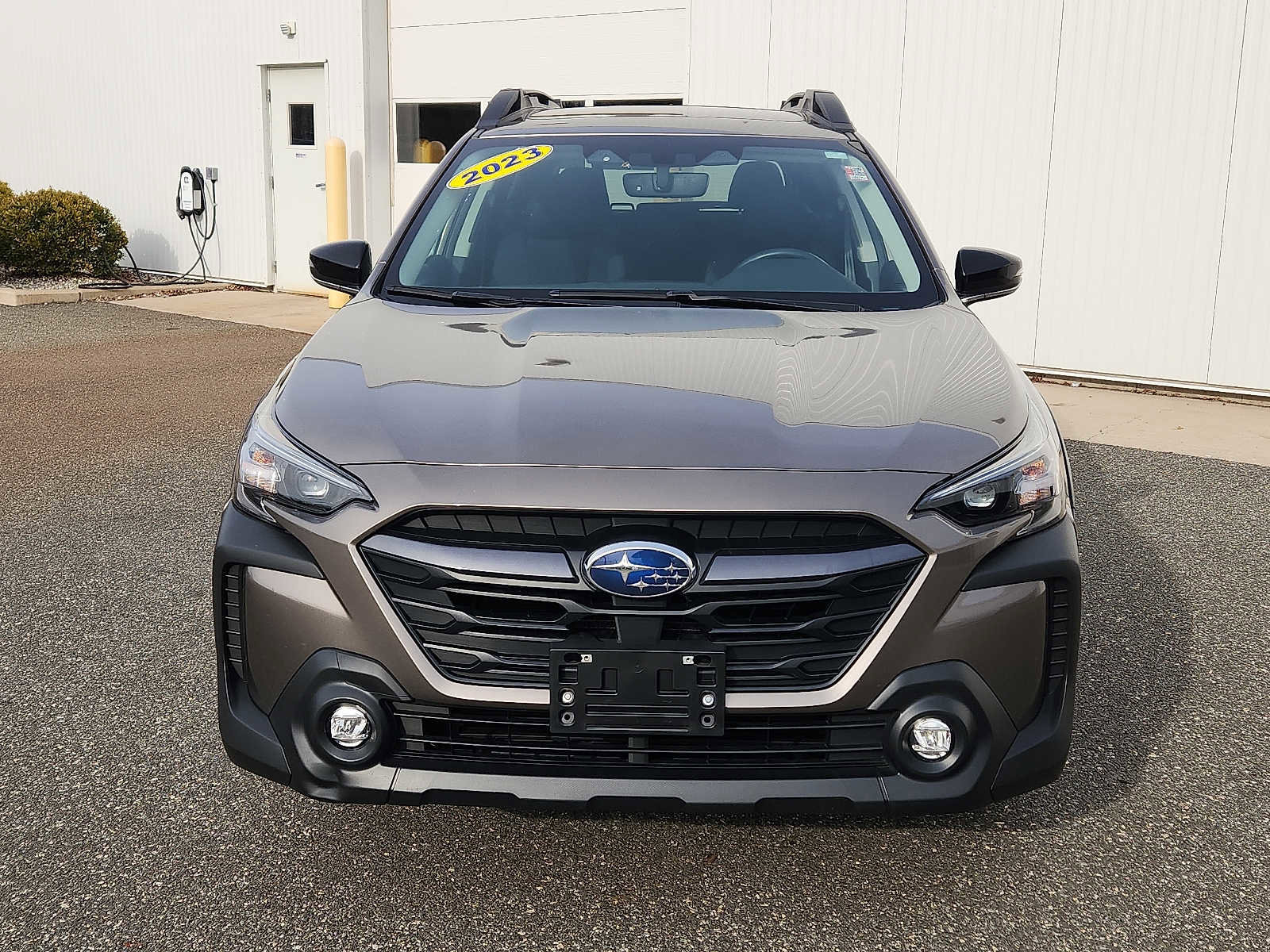 Used 2023 Subaru Outback Premium image 2