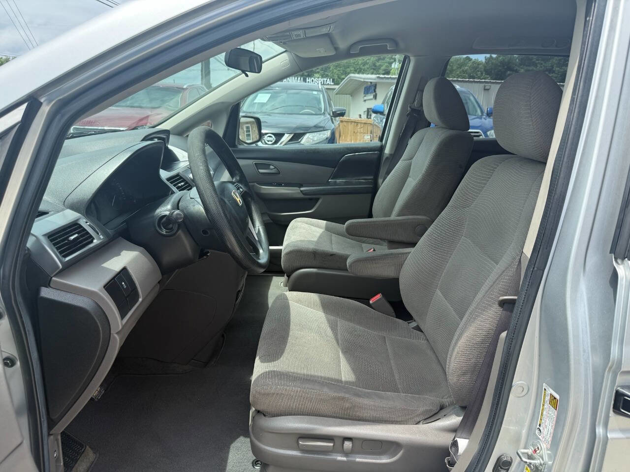 Used 2011 Honda Odyssey LX image 10