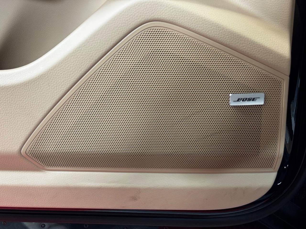 Used 2019 Porsche Cayenne AWD image 16