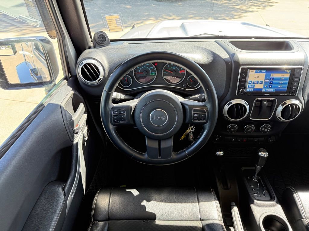 Used 2012 Jeep Wrangler Rubicon AWD/4WD image 2