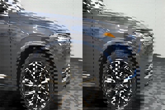 Used 2024 Volvo XC90 B6 Plus image 13