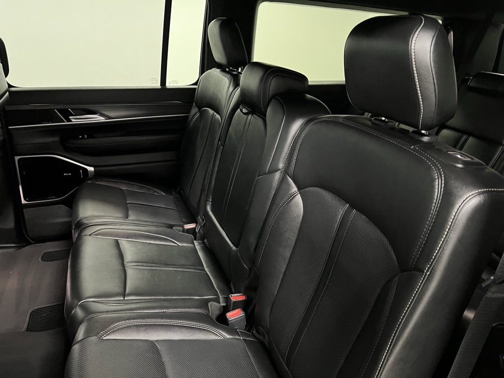 Used 2023 Jeep Wagoneer L Series III w/ Premium Group I image 55